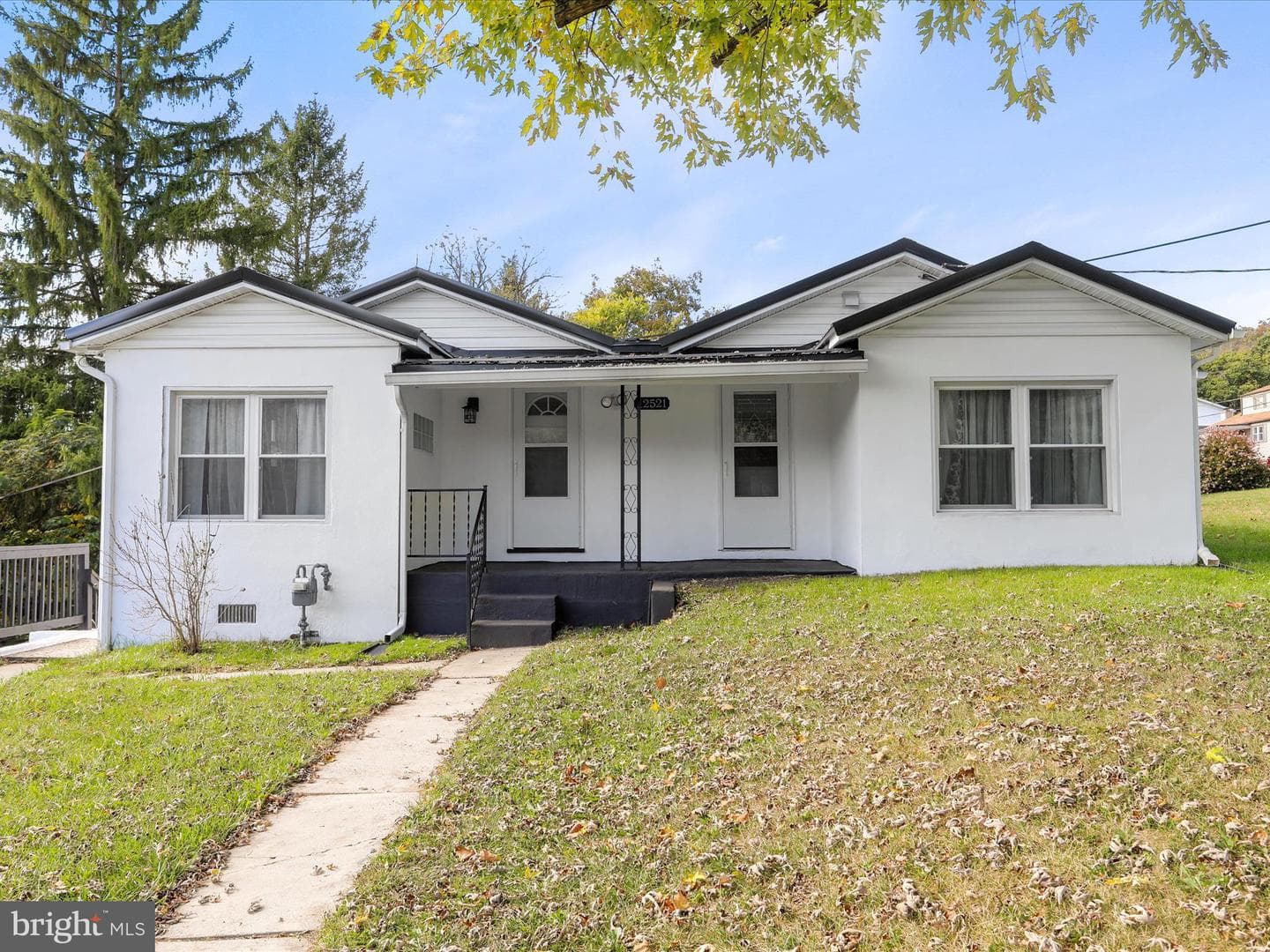 12521 Denny Drive photo 2