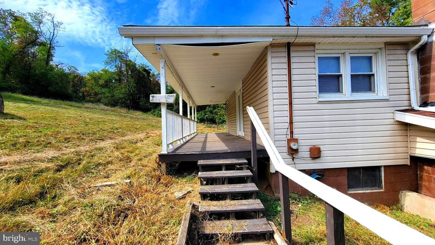 12809 Walsh Rd NW photo 4