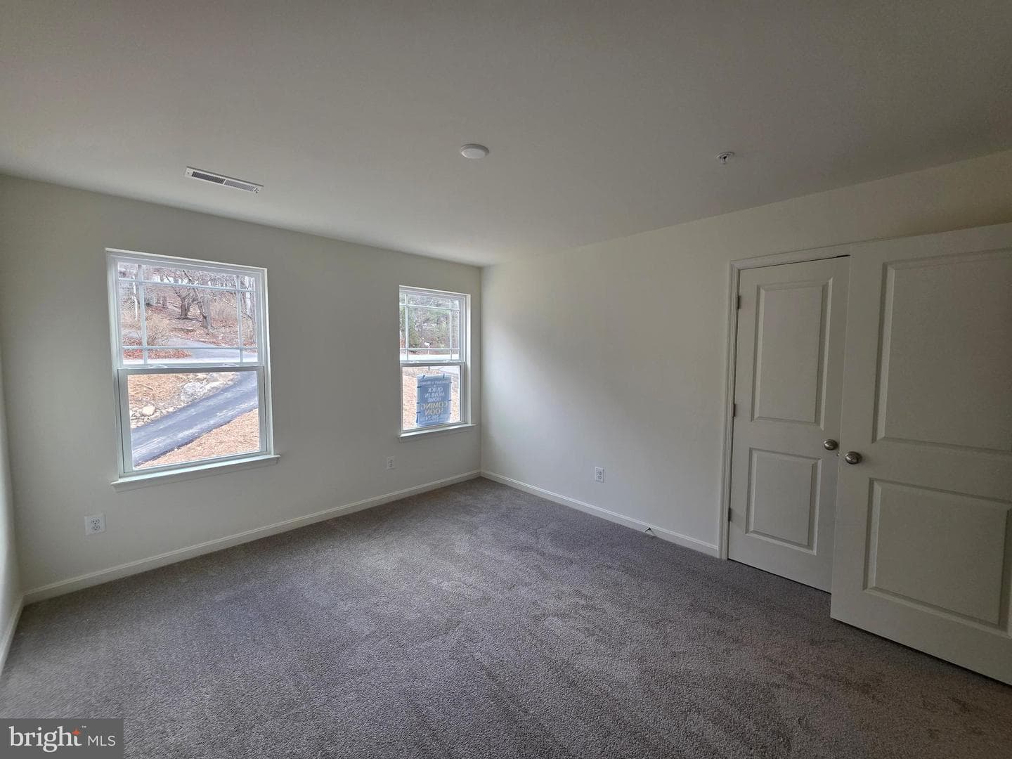 Skyview Drive W photo 30