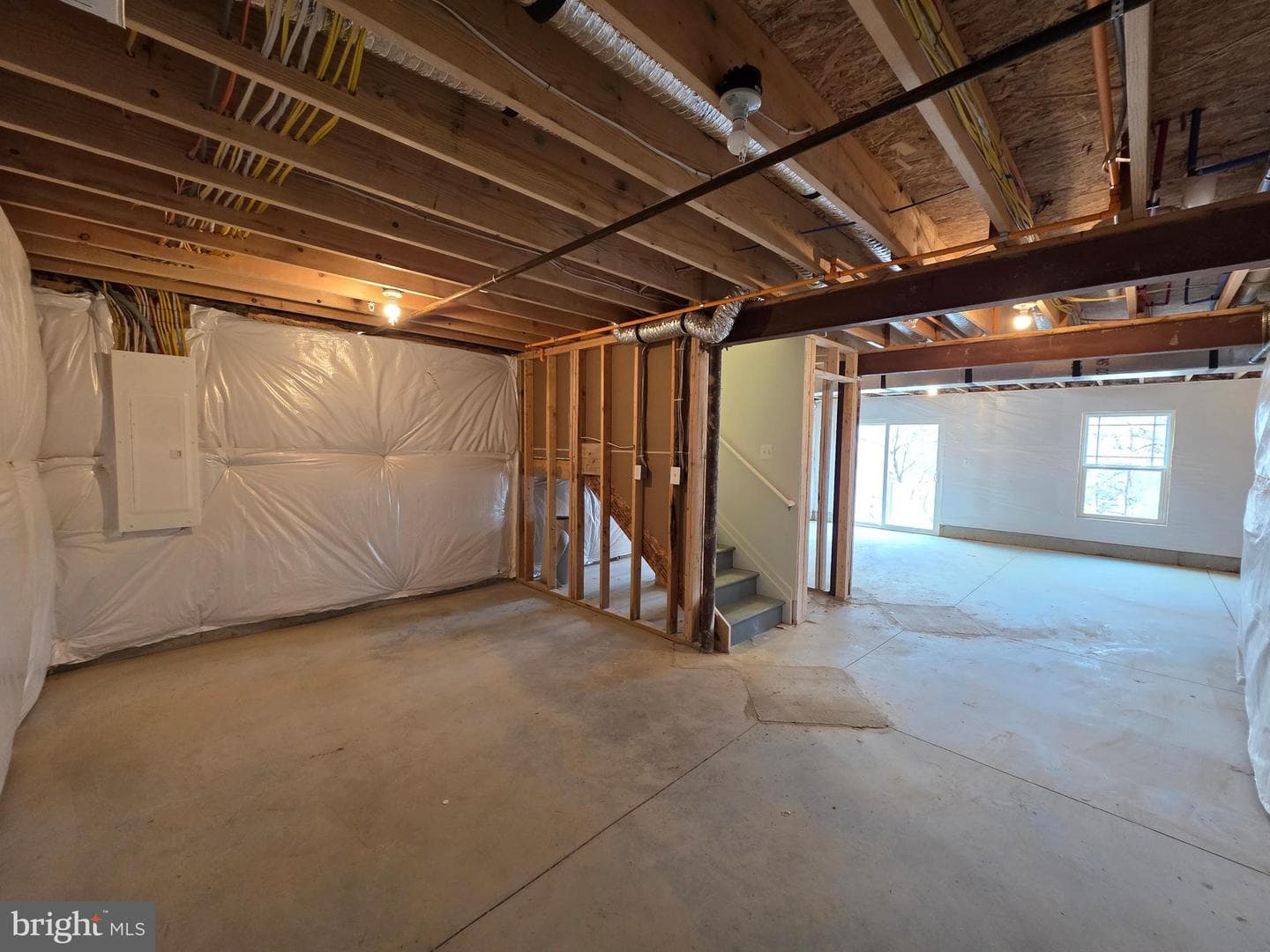 Skyview Drive W photo 47