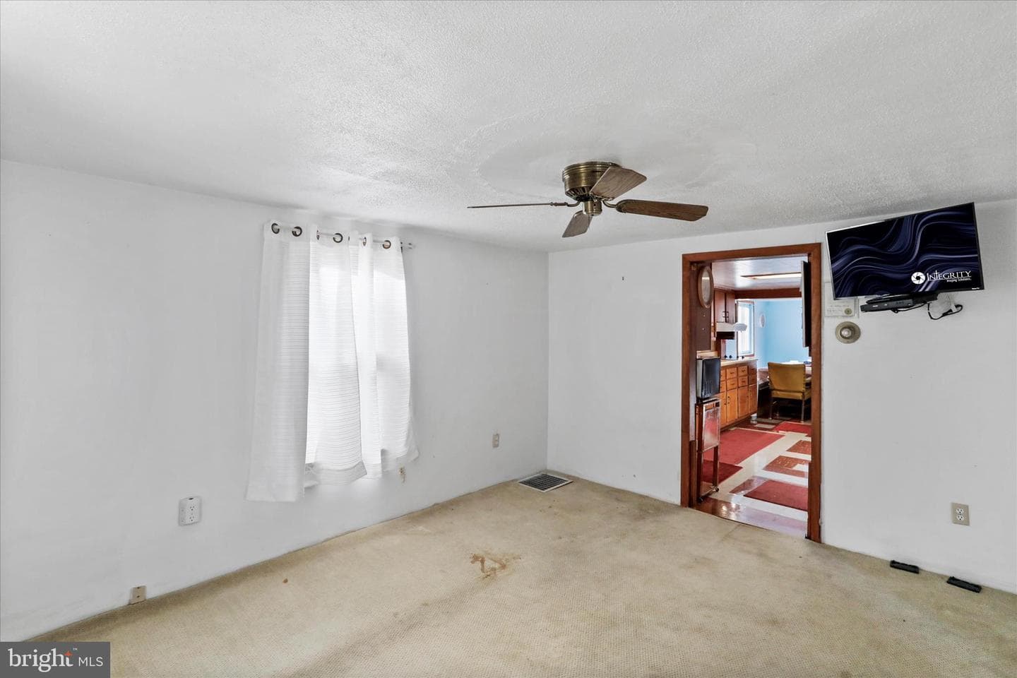 712 Golden Lane photo 6