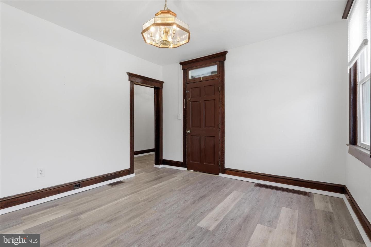 449 Baltimore Avenue photo 8