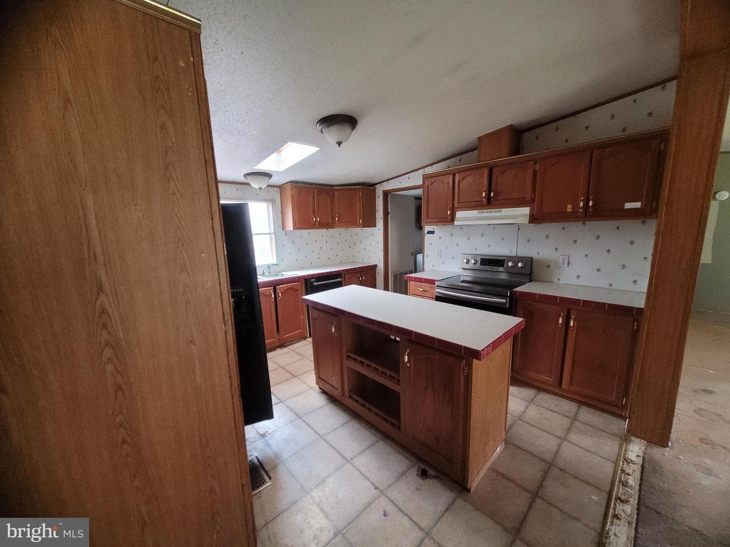 13518 Blank Road NW photo 6
