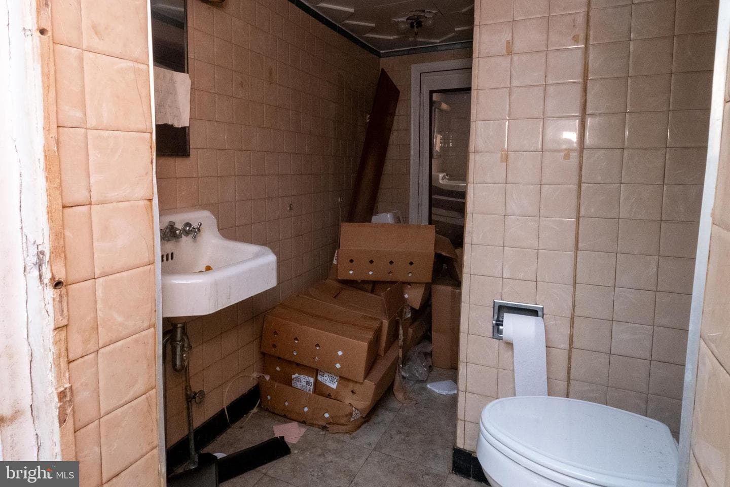 444 Columbia Street photo 12