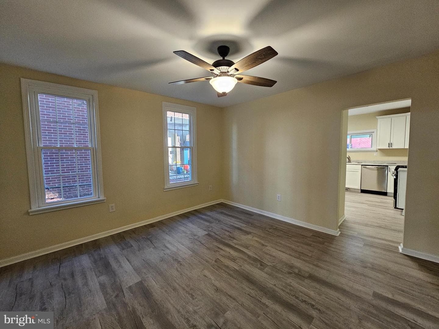 219 Carroll Street photo 8