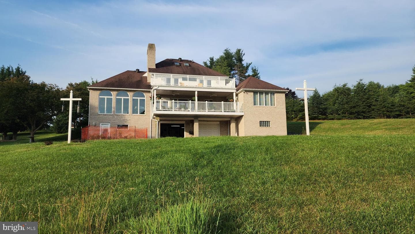 887 Weires Avenue photo 10