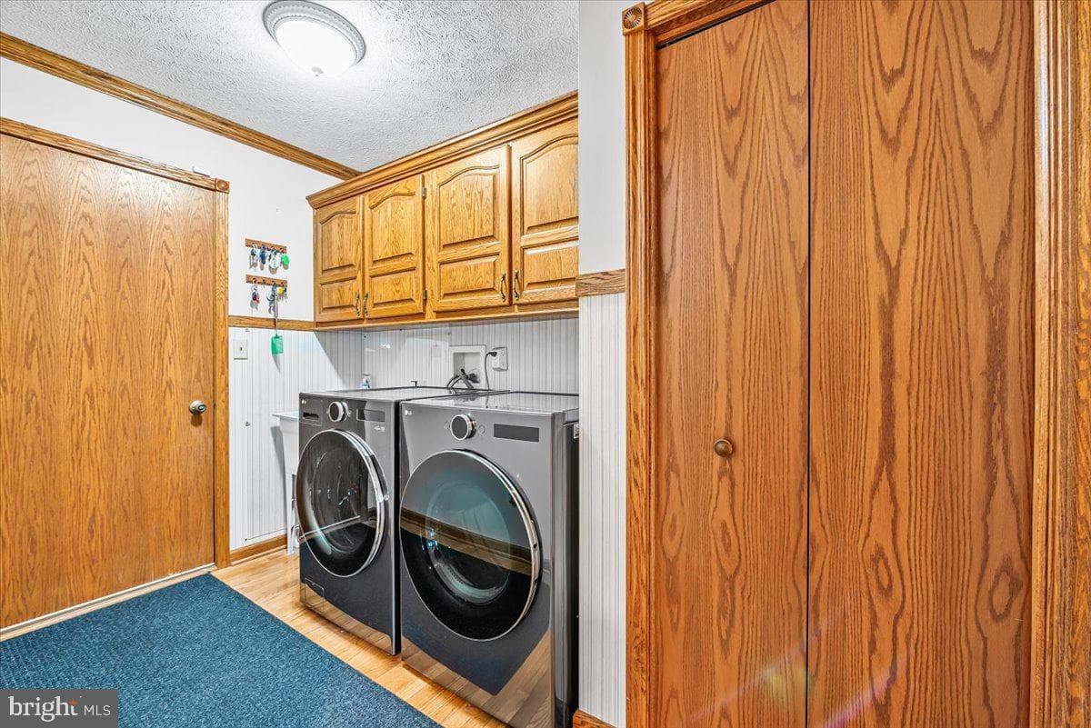 887 Weires Avenue photo 37