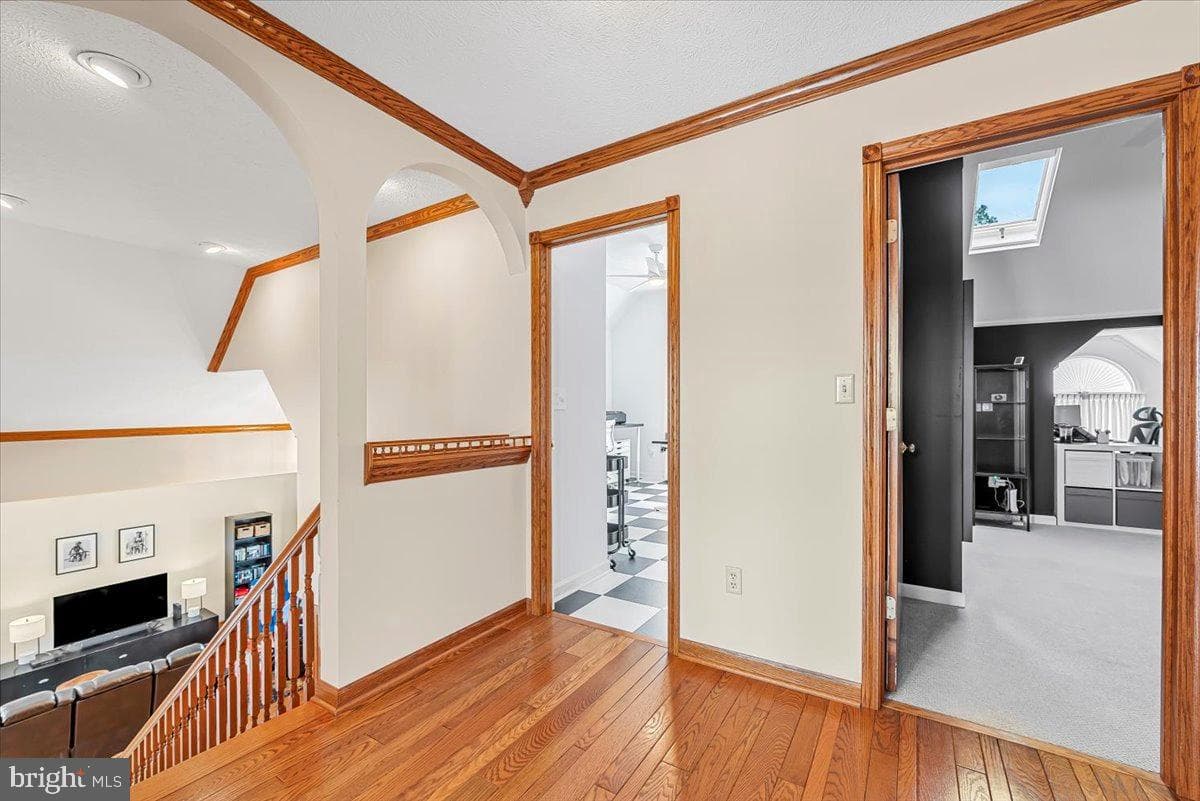 887 Weires Avenue photo 45