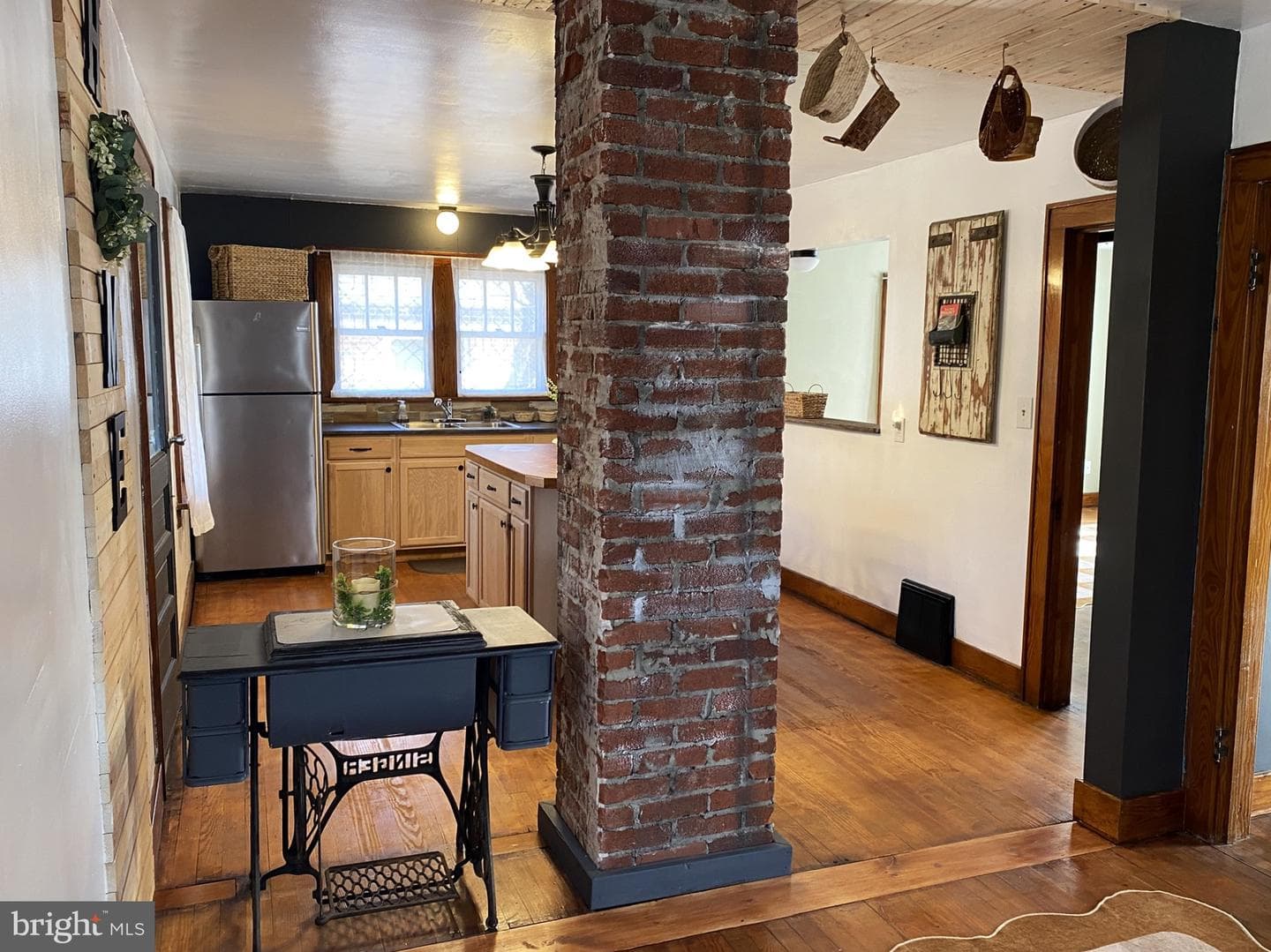 1012 Kent Avenue photo 14