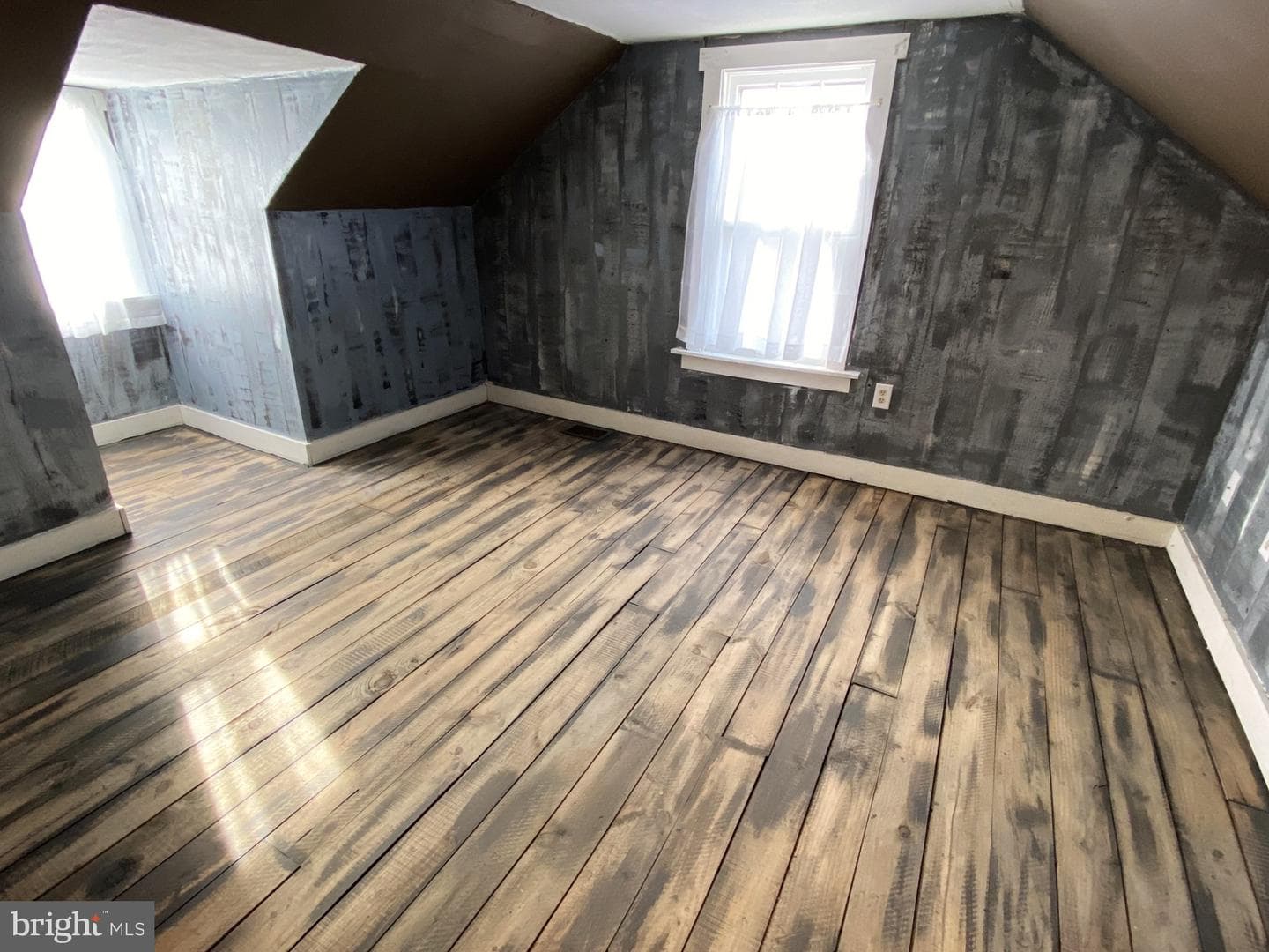 1012 Kent Avenue photo 33