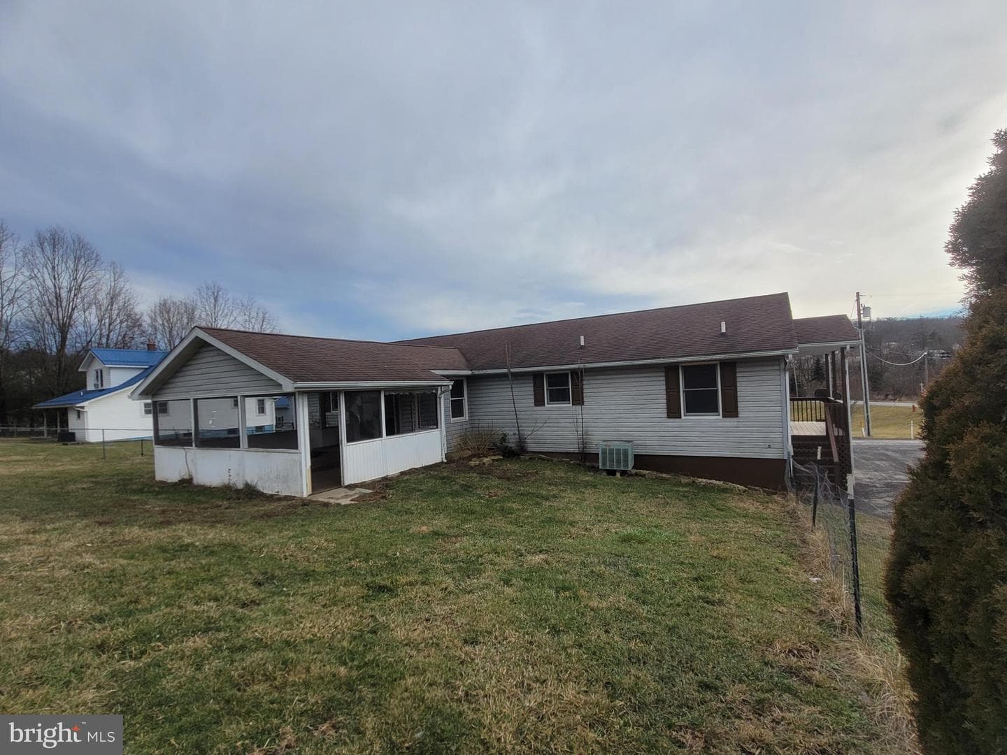 16821 Porter Road NW photo 5