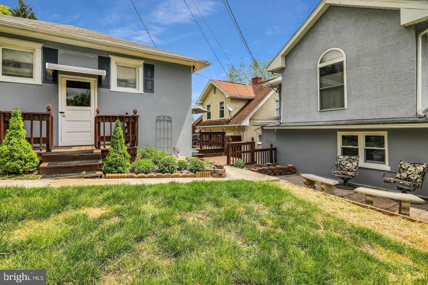 775 Macdonald Ter photo 7