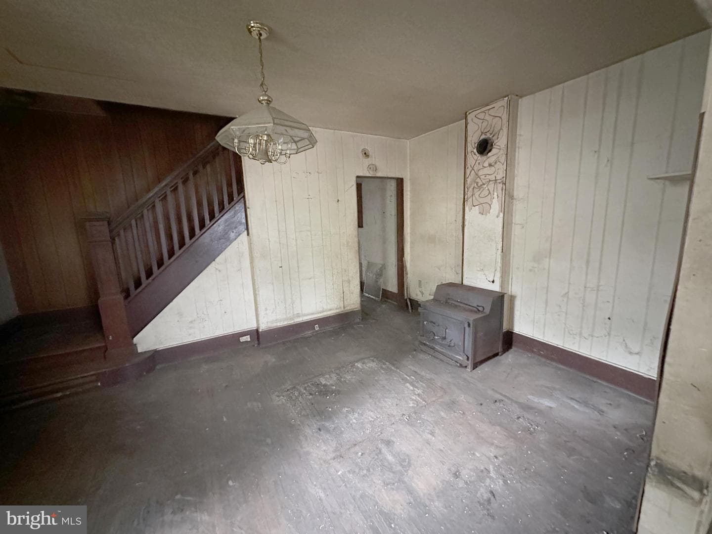 648 Baker Street photo 7