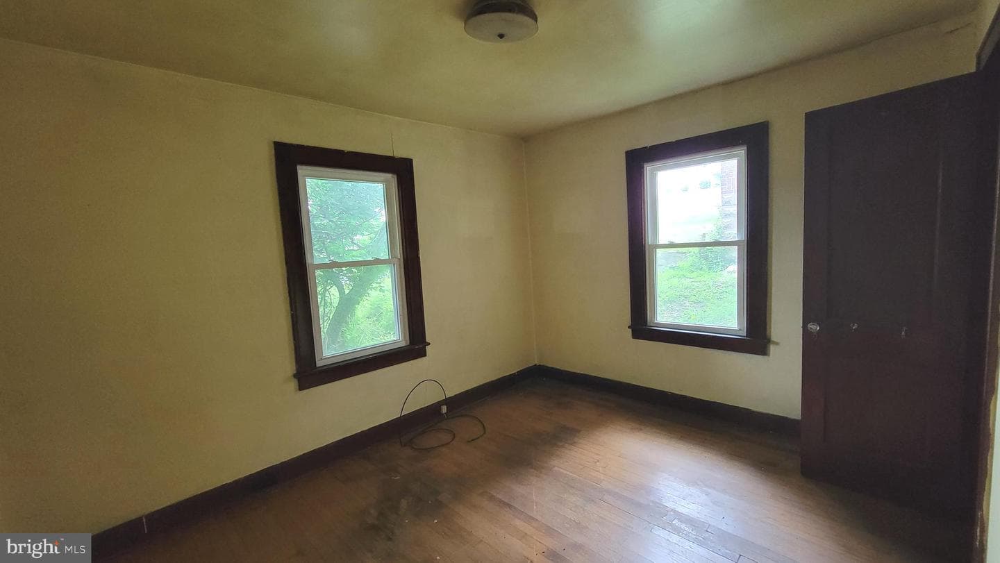 8 Buchanan Avenue photo 11