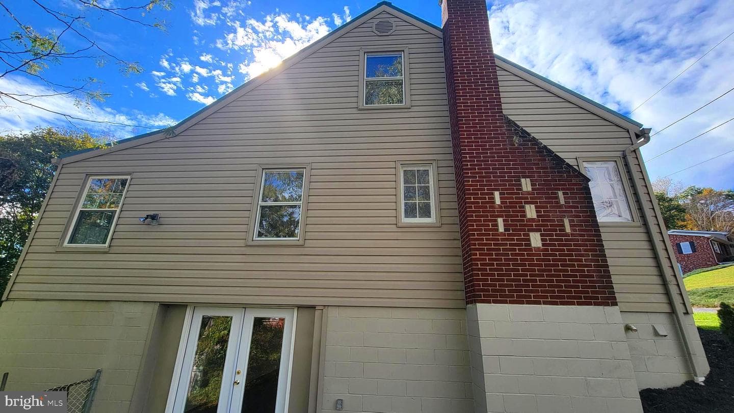 750 Adams Avenue photo 32