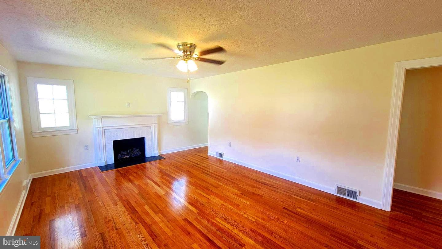 750 Adams Avenue photo 48