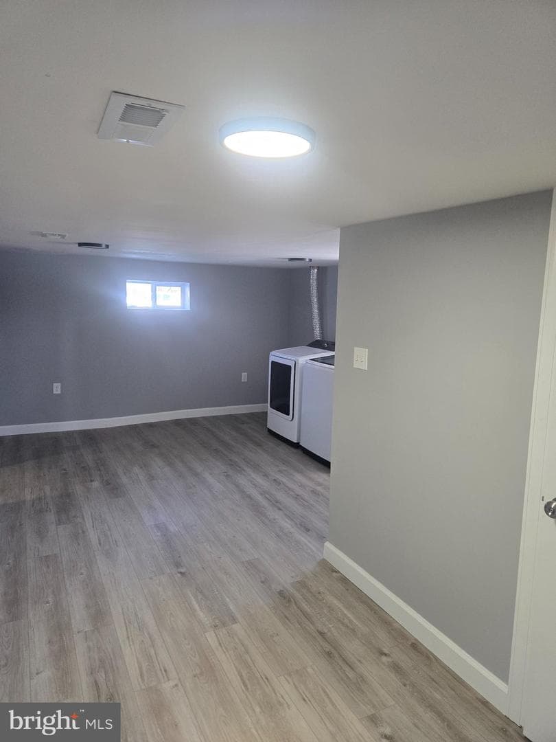 975 Williams Street photo 29