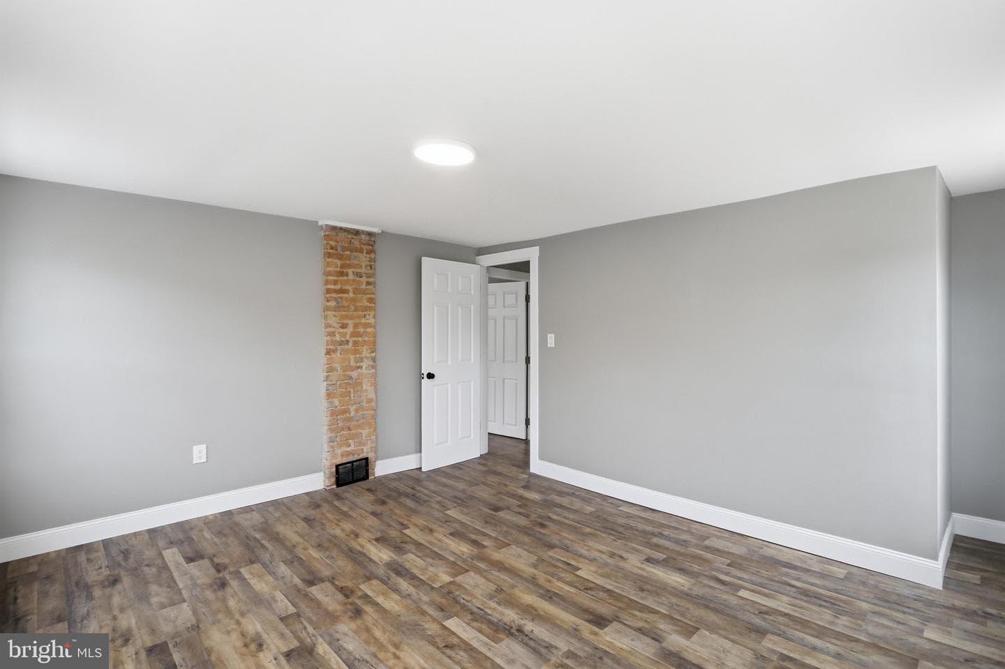 57 Washington Street photo 28