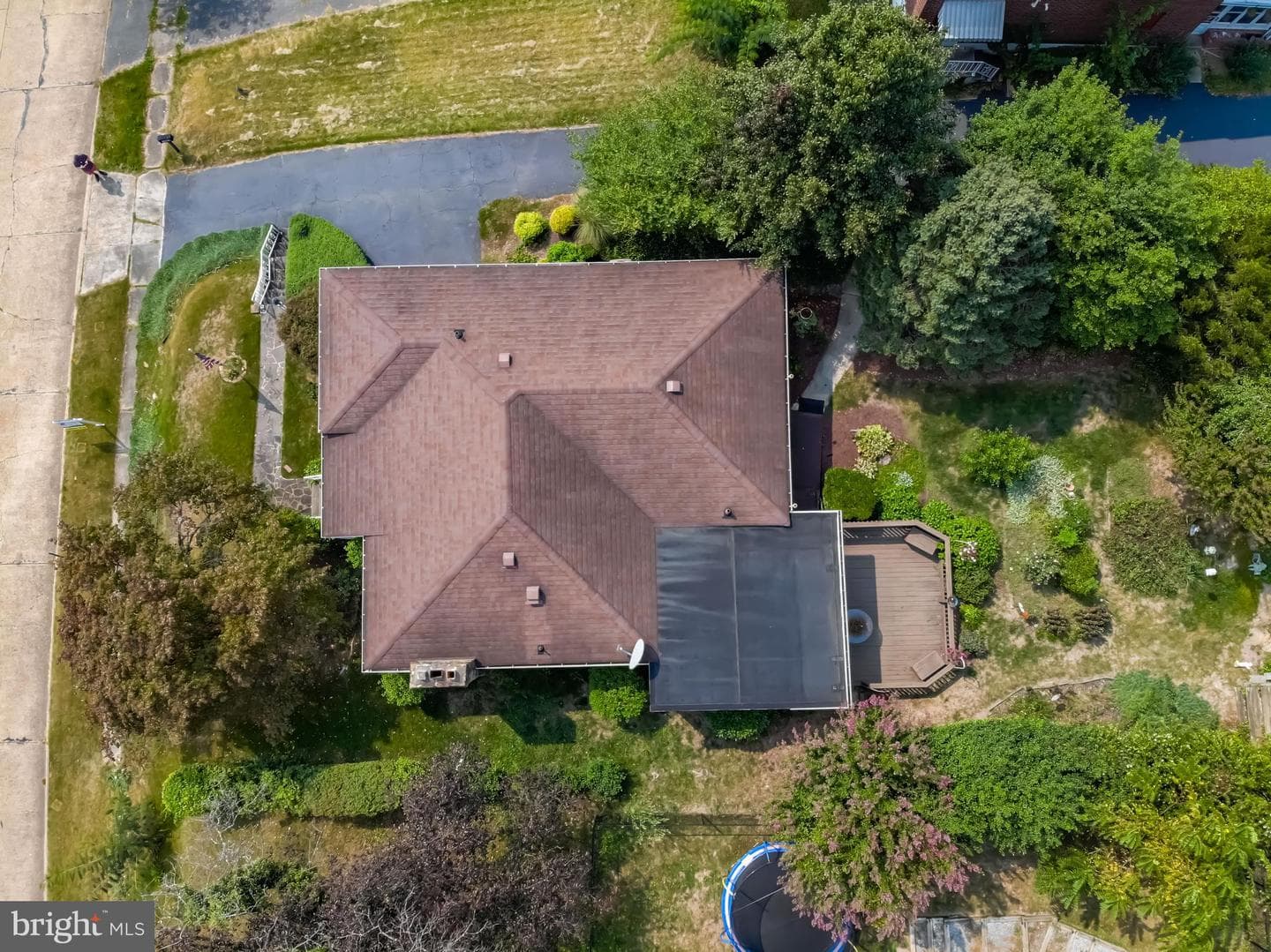 1006 Kent Avenue photo 4