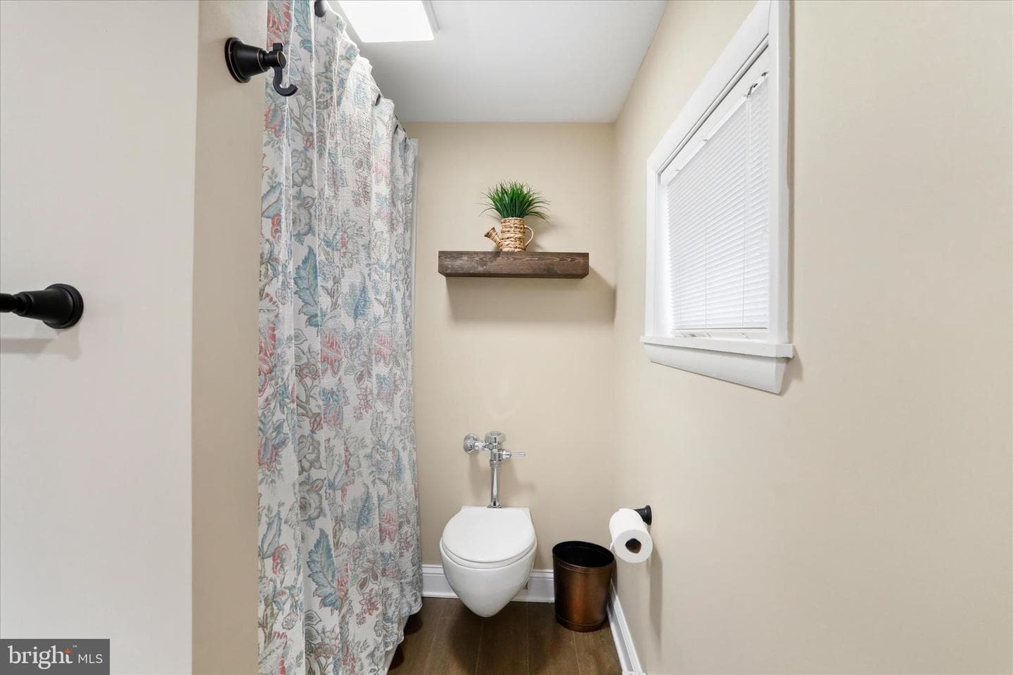 1039 Longwood Avenue photo 37