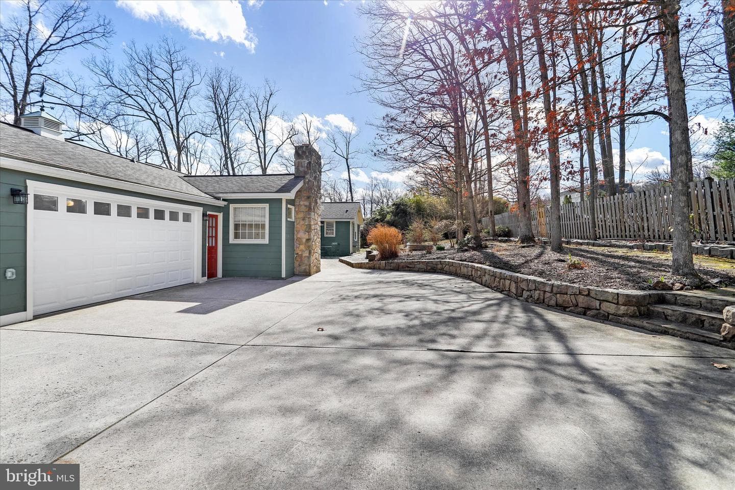 1039 Longwood Avenue photo 45