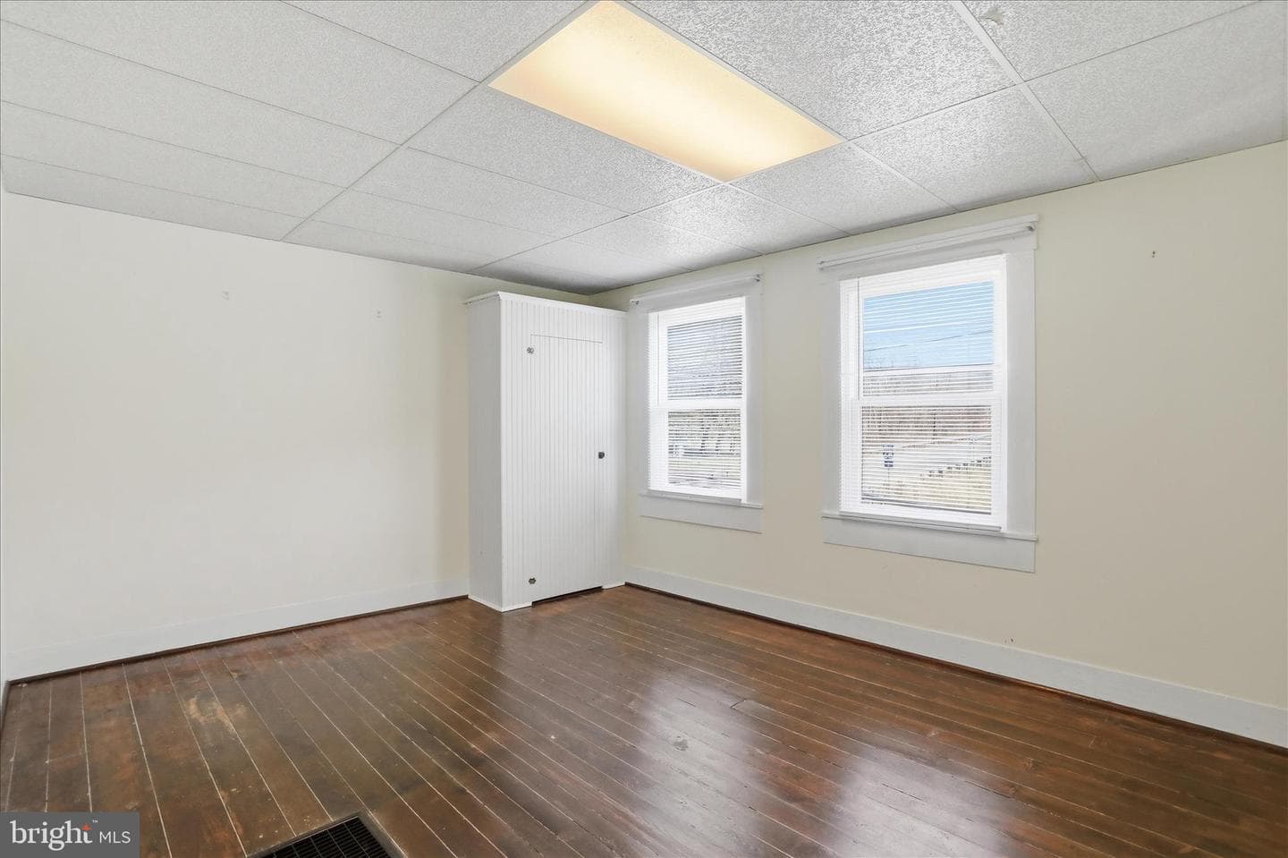 21802 National Pike NE photo 23