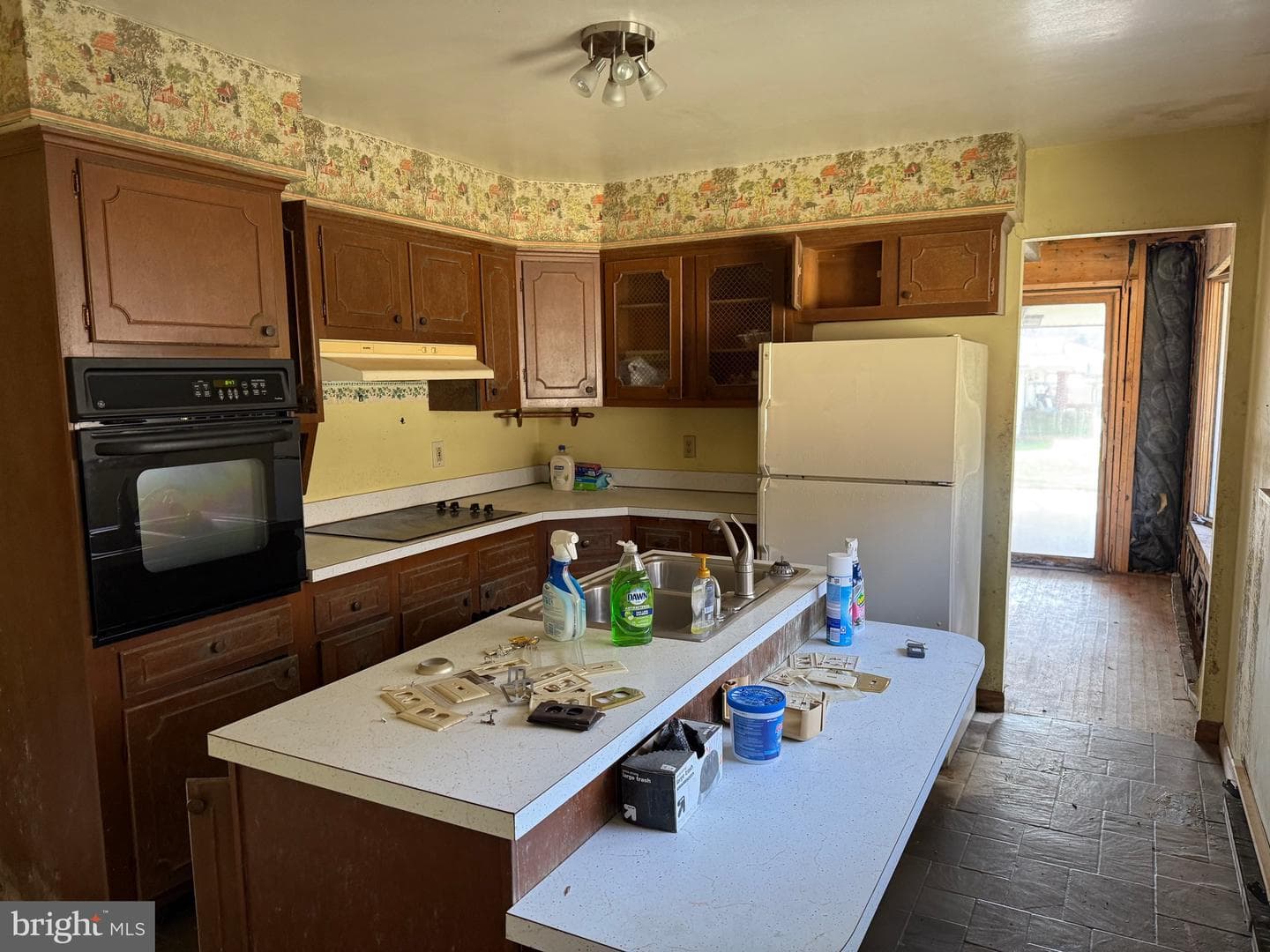 18425 Takoma Drive SW photo 11