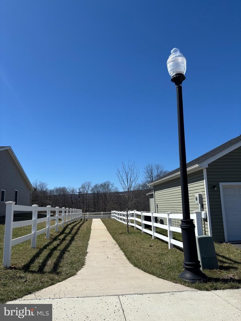 93 Candlewick Court photo 33