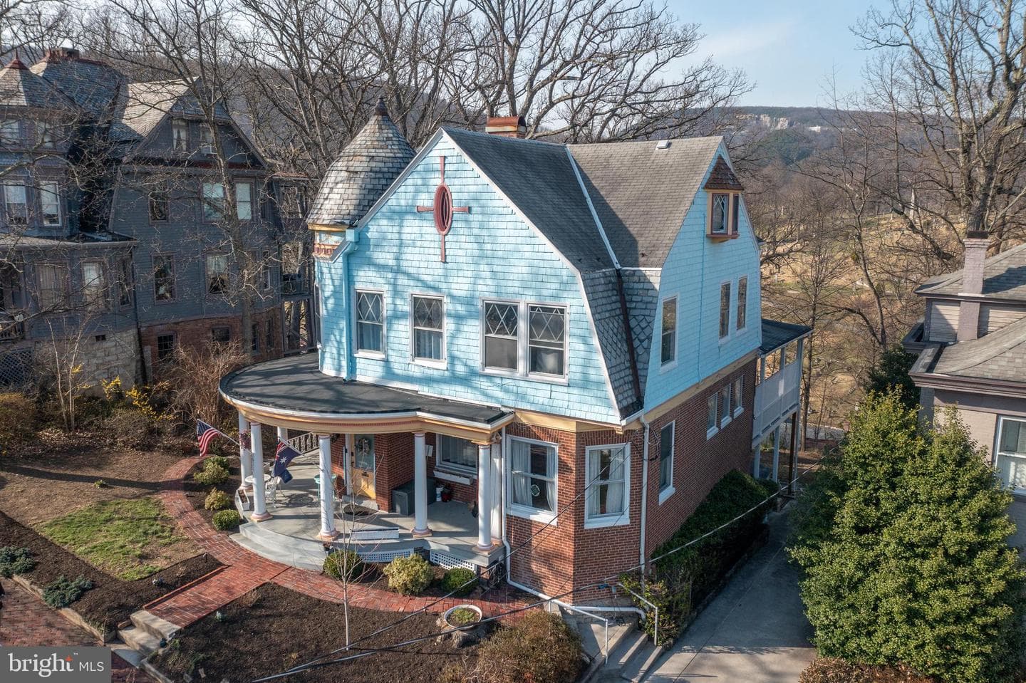 611 Washington Street photo 4