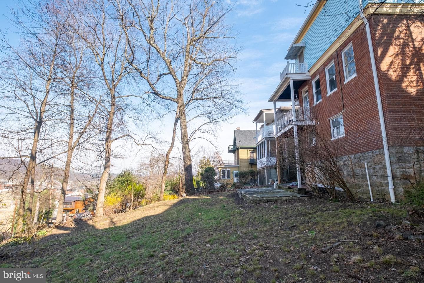 611 Washington Street photo 57