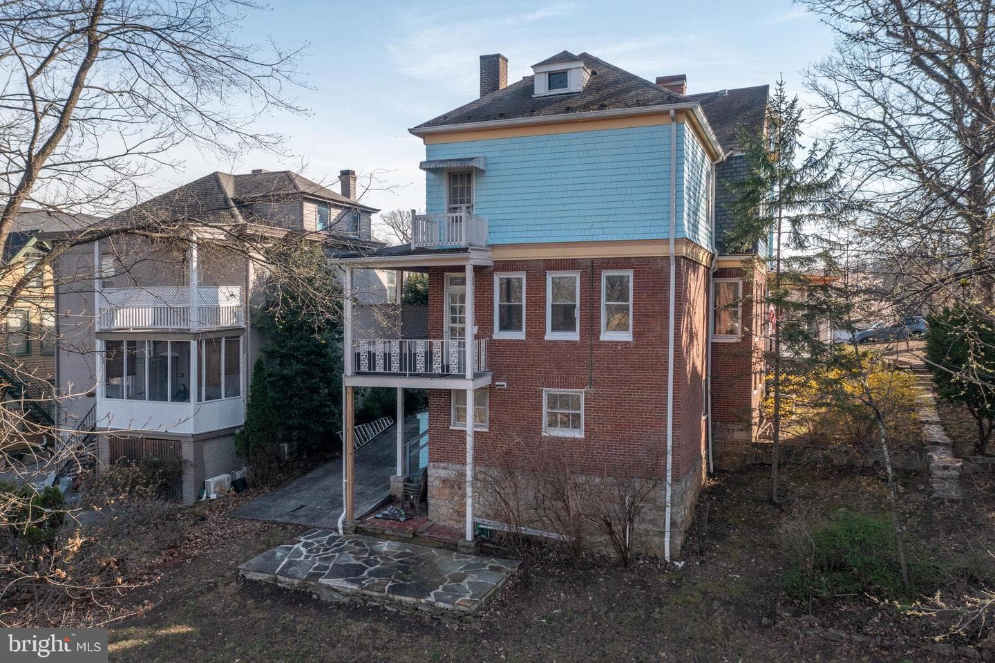 611 Washington Street photo 8