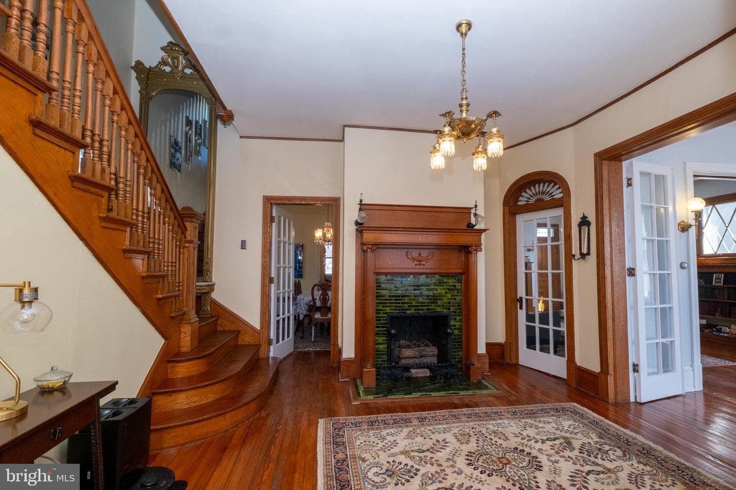 611 Washington Street photo 9