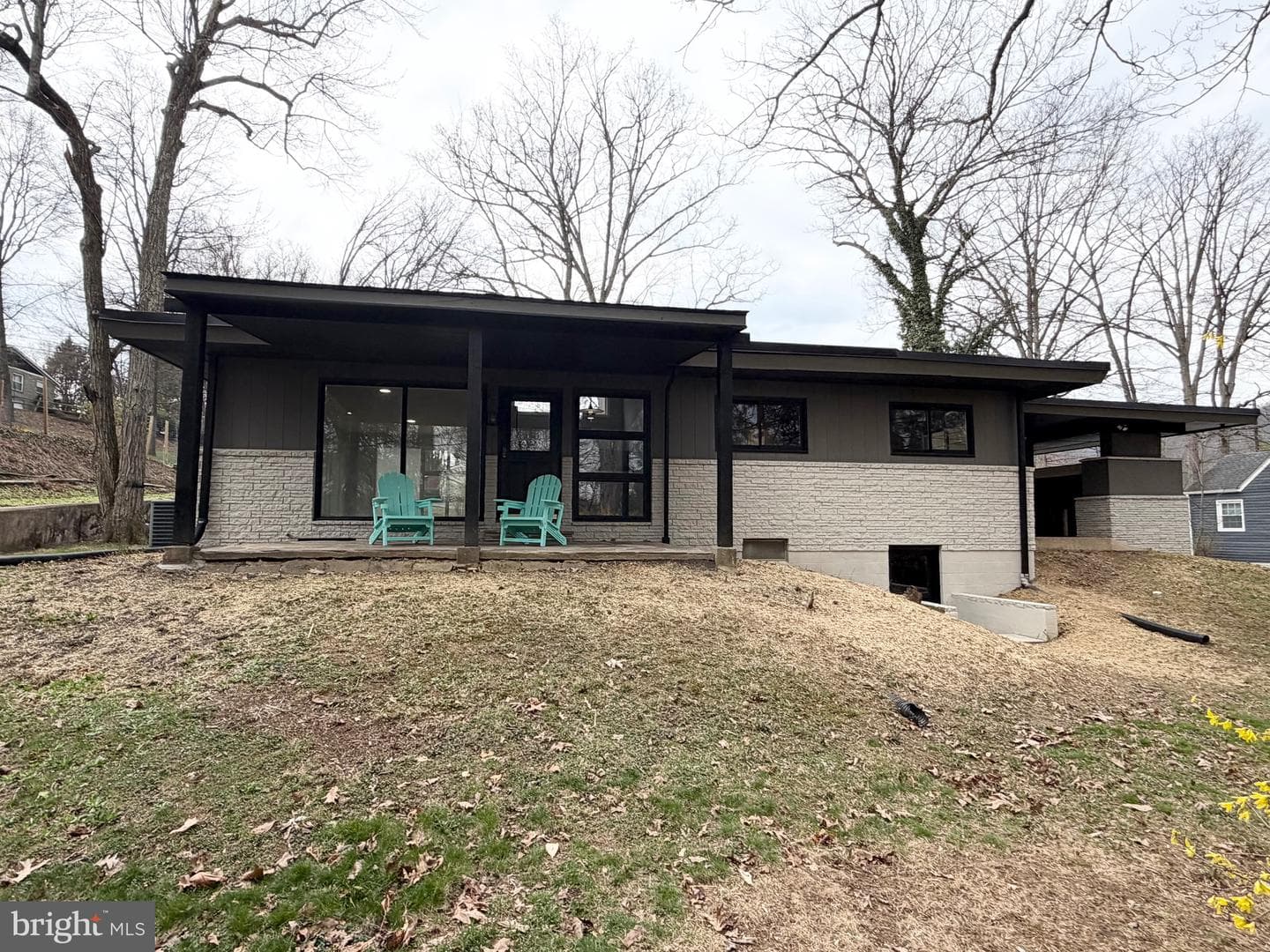 13 Warfield Place photo 30