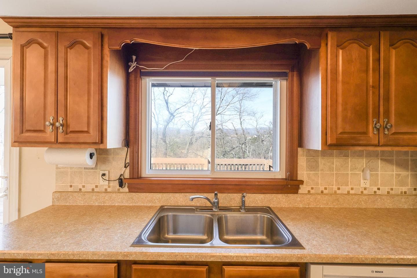 701 White Avenue photo 15
