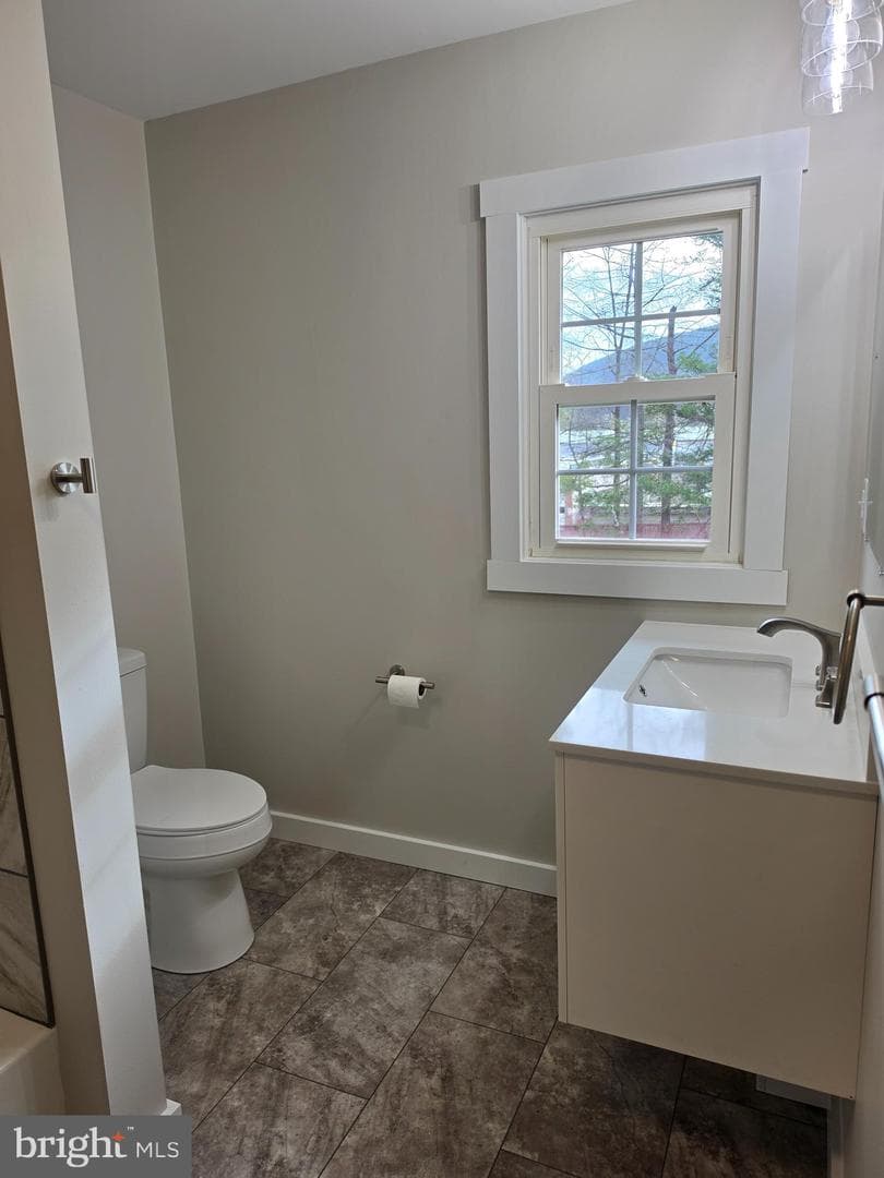 11 Linda Way photo 19