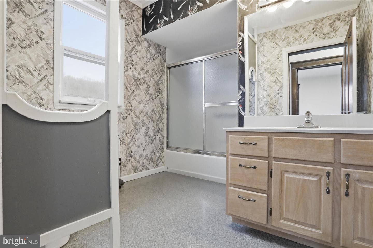 465 Warren Street photo 15