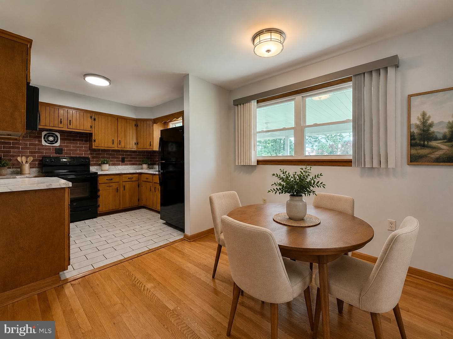 1430 Willow Court photo 4