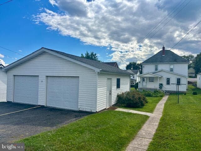 77 W College Avenue photo 34