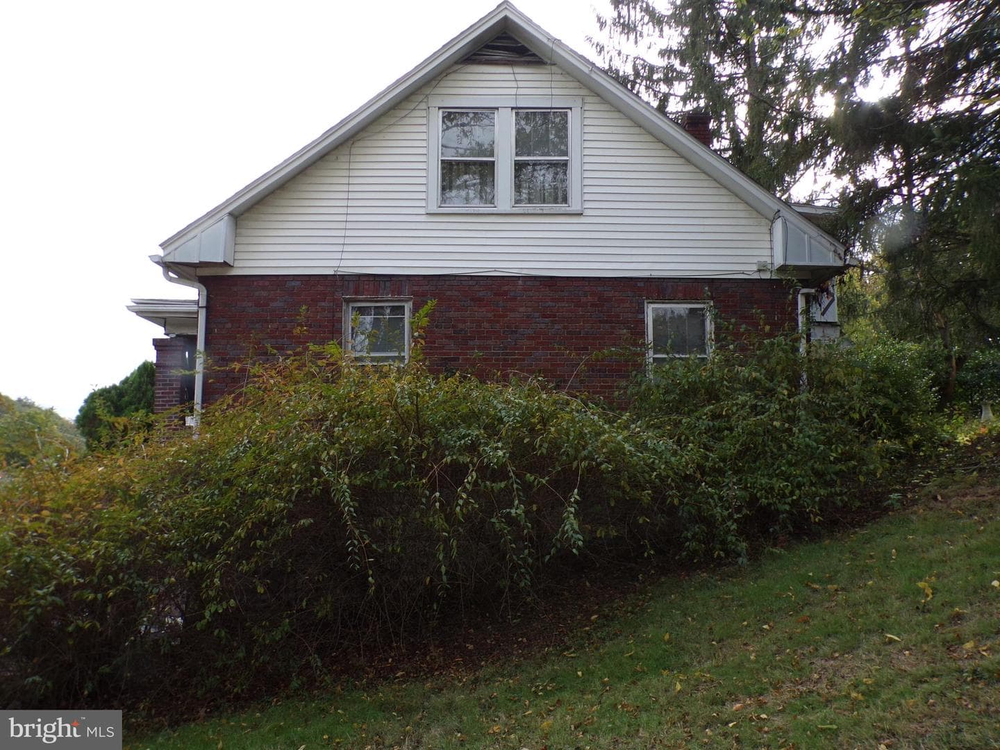 908 Harding Avenue photo 3