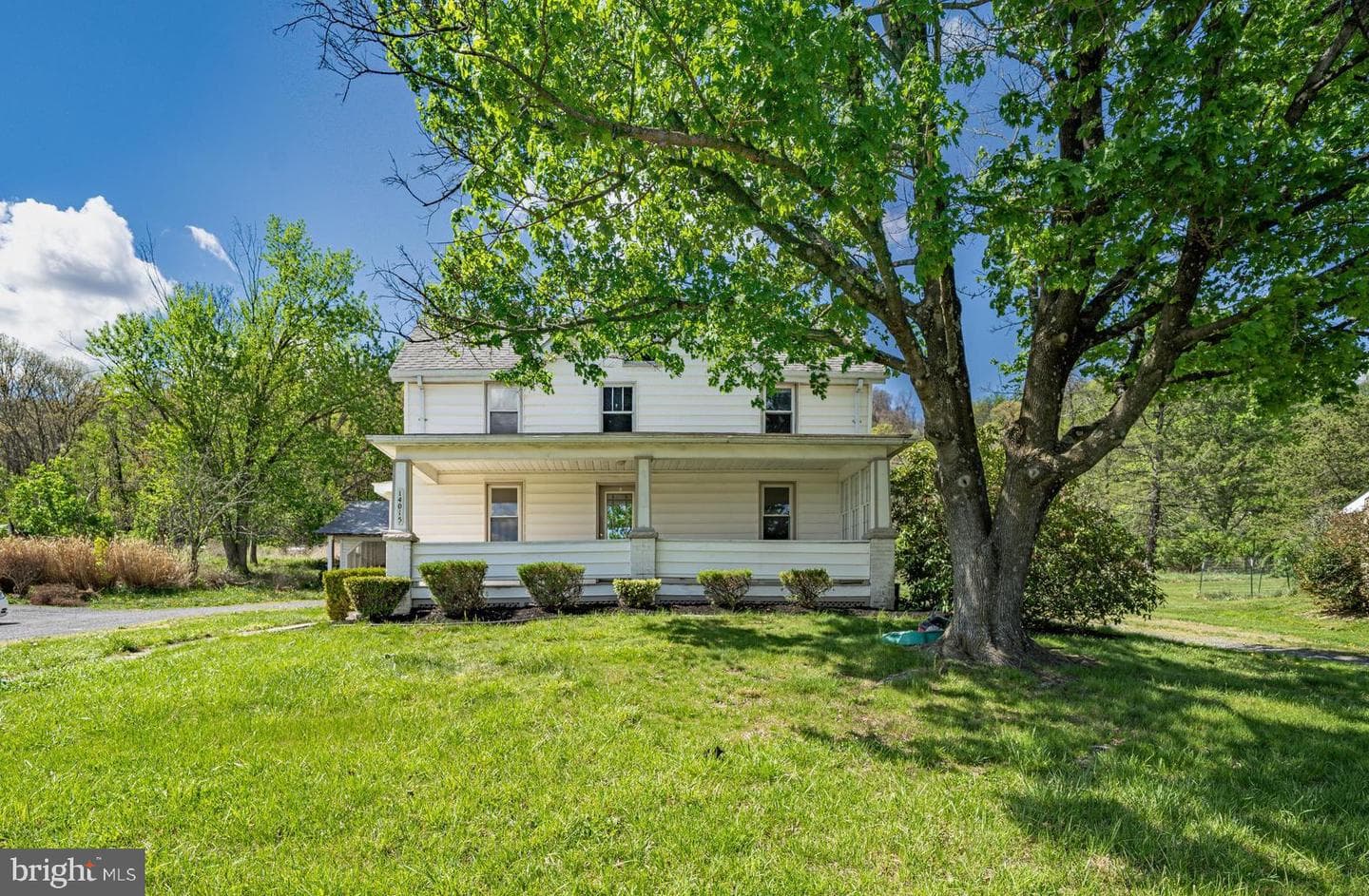 14015 Bedford Road NE photo 3