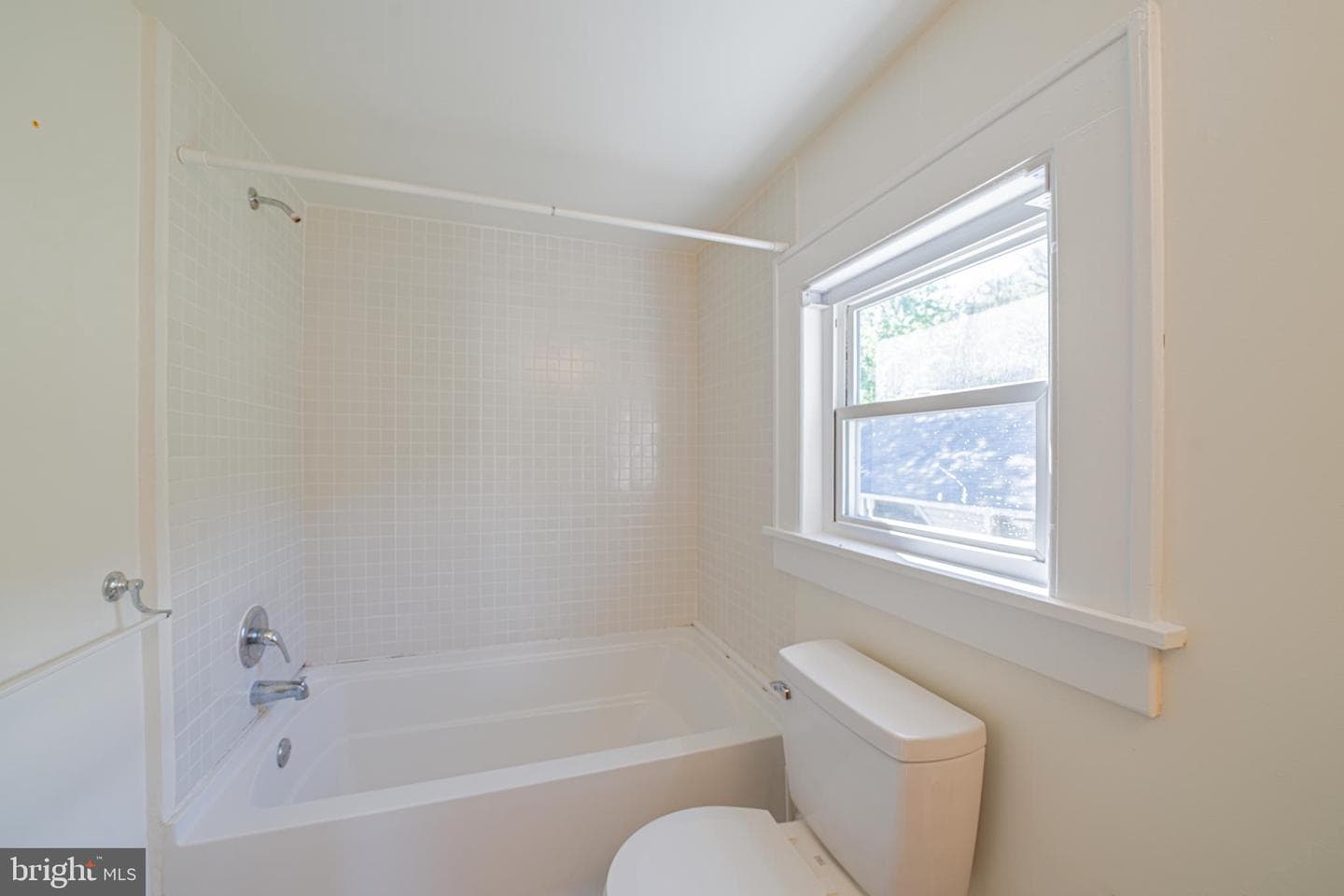 14015 Bedford Road NE photo 30