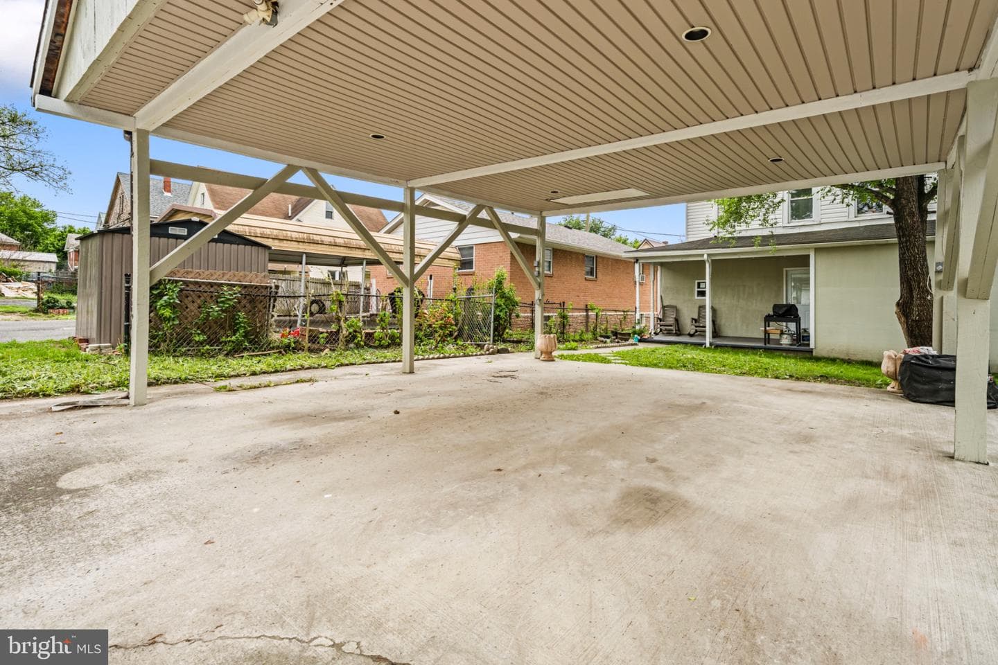 46 Boone Street photo 32