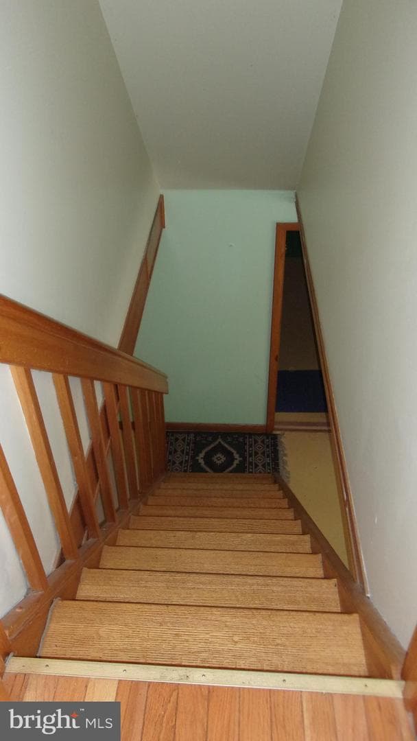 223 Armstrong Avenue photo 17
