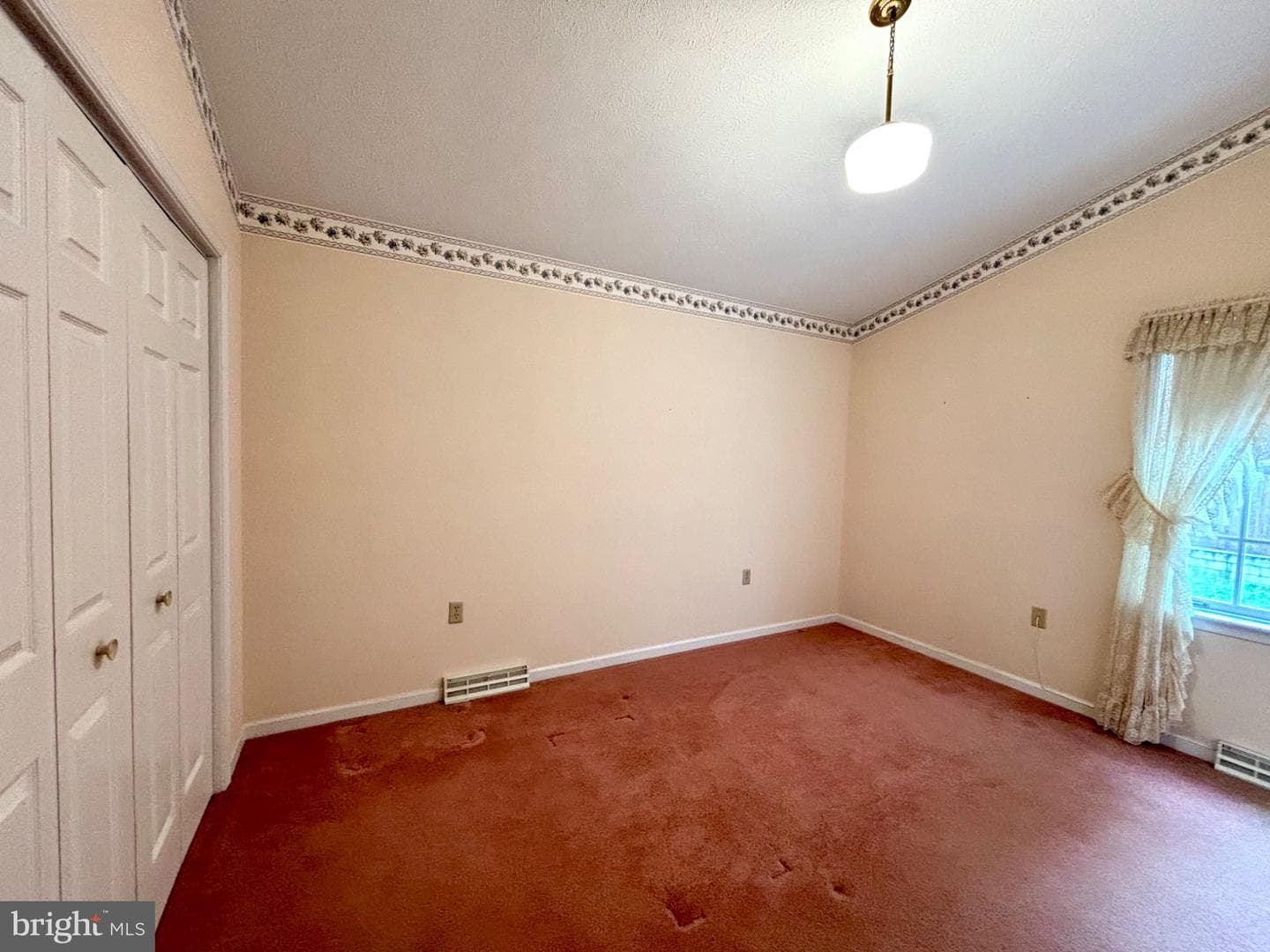 209 James Court photo 26
