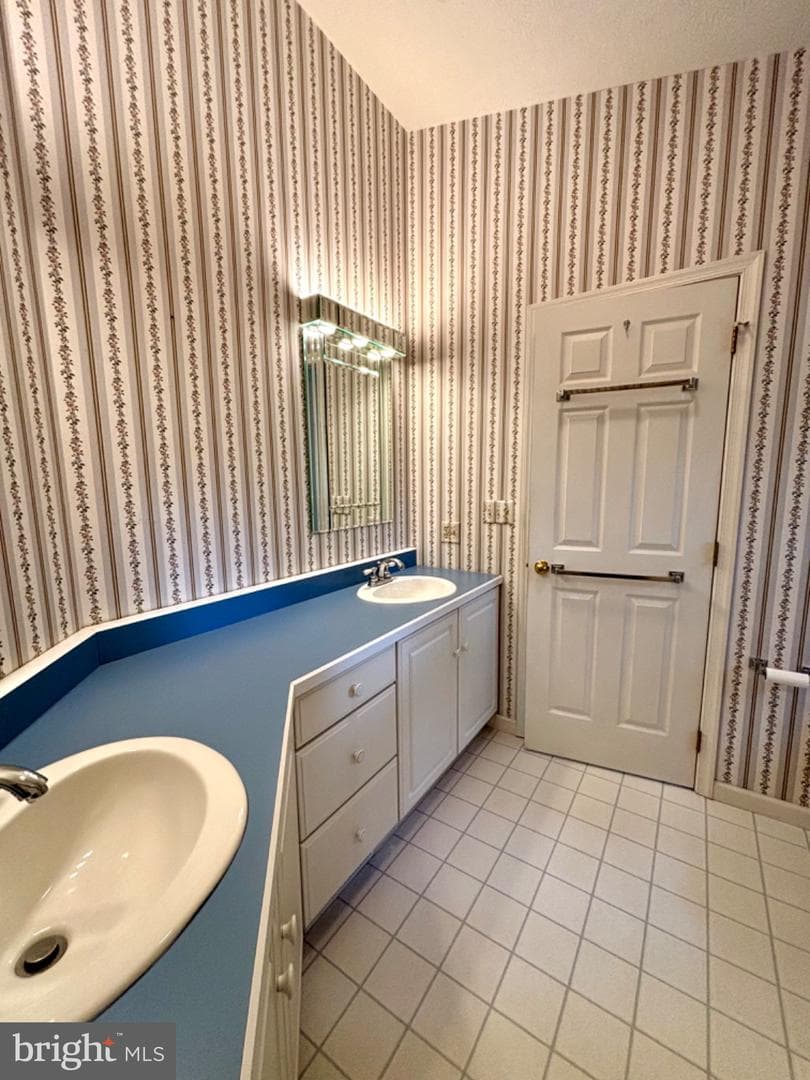 209 James Court photo 31