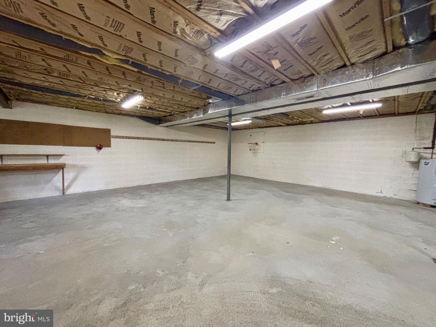 209 James Court photo 40