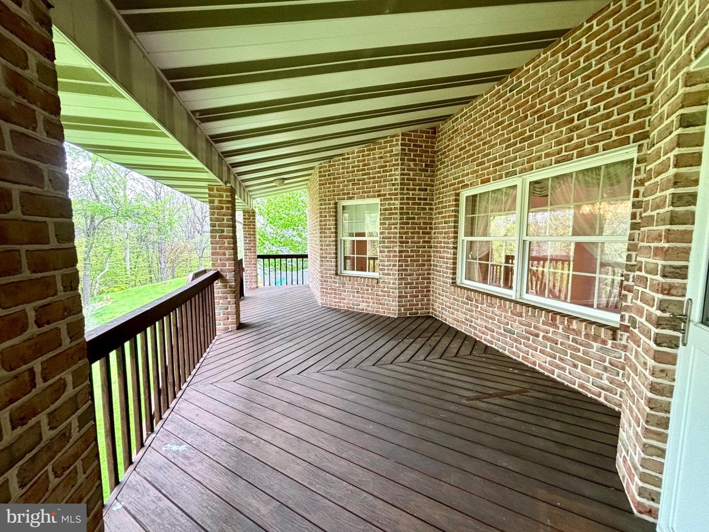 209 James Court photo 45
