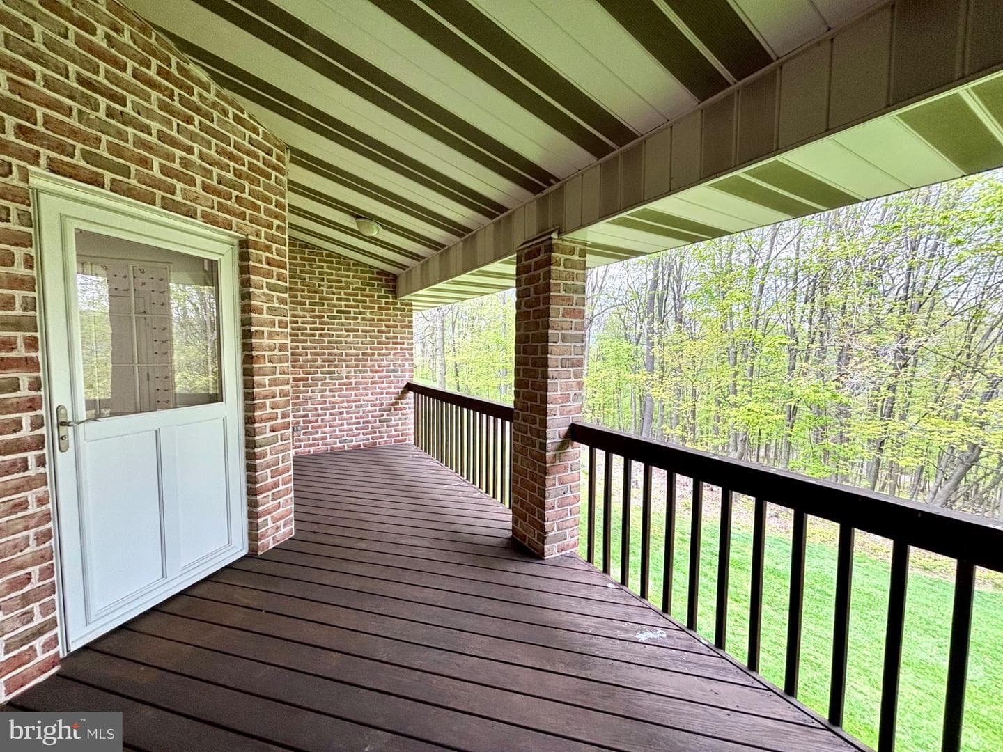 209 James Court photo 46