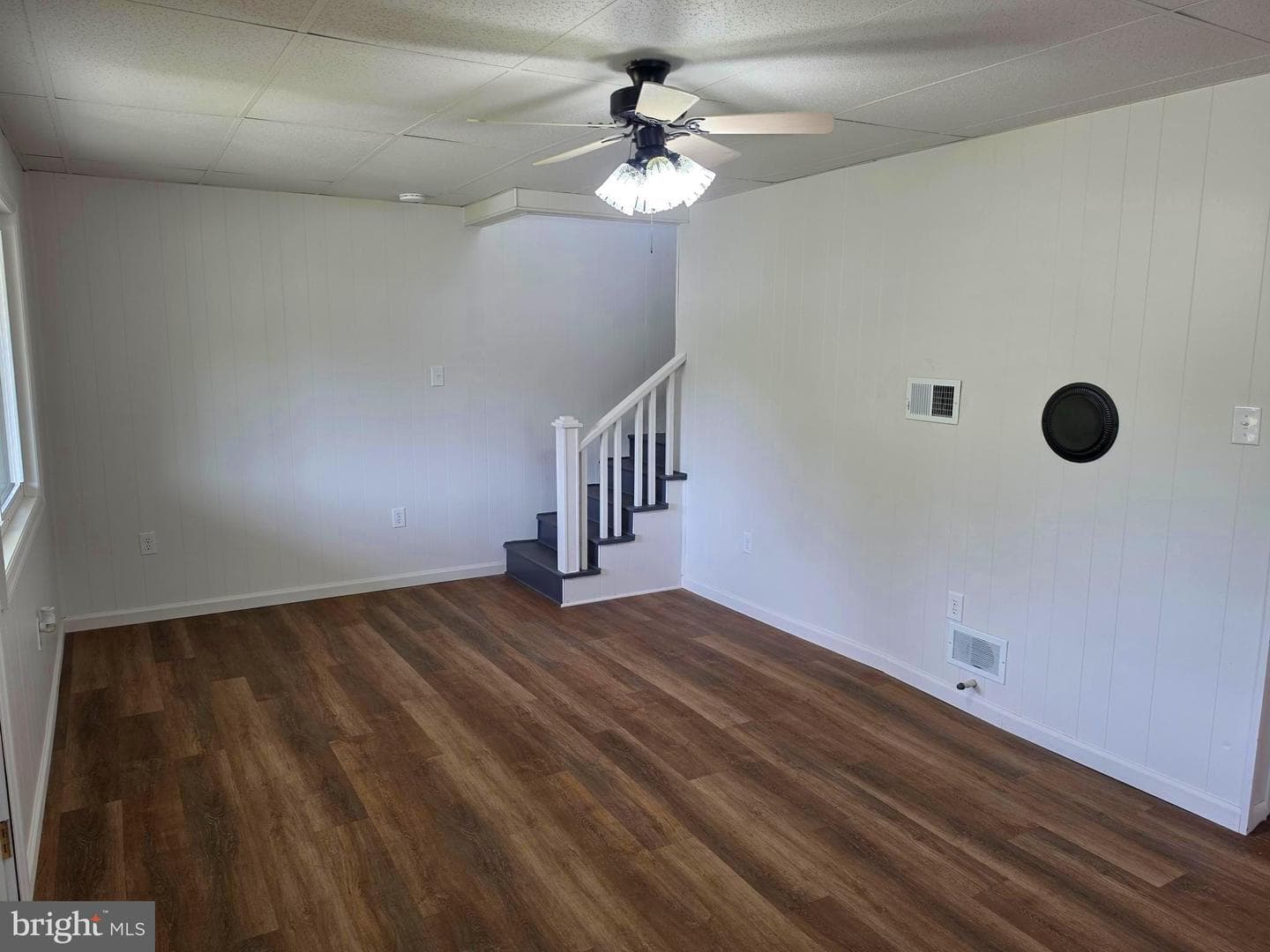 32 E Roberts Street photo 5