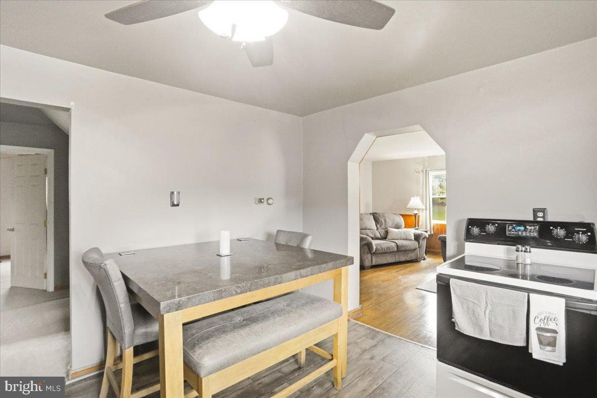 111 Wempe Dr photo 10